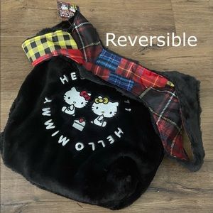 HELLO KITTY-NWT Large Reversible Furry Tote Bag